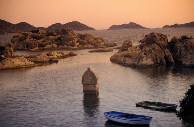 Mediterranean Coast Kekova, Lycian tomb